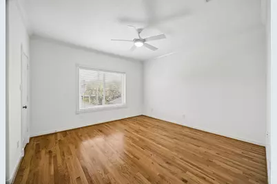 725 E 13th 1/2 Street, Houston, TX 77008 - Photo 22
