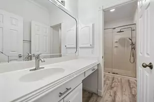 725 E 13th 1/2 St, Houston, TX 77008 - Photo 26