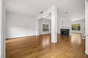 725 E 13th 1/2 St, Houston, TX 77008 - Photo 14