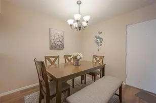 2201 Fountain View Dr, Houston, TX 77057 - Photo 6