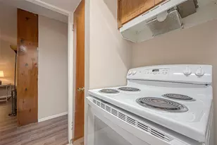 2201 Fountain View Dr, Houston, TX 77057 - Photo 14