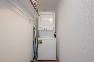 2201 Fountain View Dr, Houston, TX 77057 - Photo 16