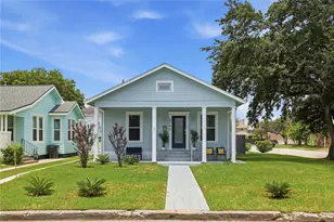 4702 Ave N 1/2, Galveston, TX 77551 - Photo 2
