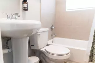 2415 McGowen St, Houston, TX 77004 - Photo 4