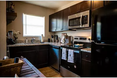 2415 McGowen Street, Houston, TX 77004 - Photo 2