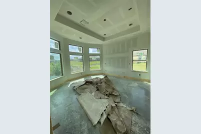 10749 S Lake Mist Lane, Willis, TX 77318 - Photo 10