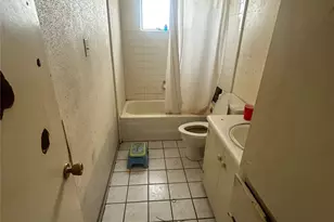 5502 Maywood Dr, Houston, TX 77053 - Photo 4