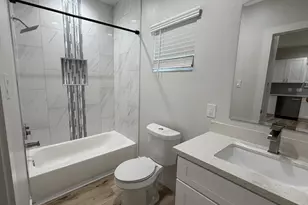 9905 Excaliburs Ct, Pearland, TX 77584 - Photo 8