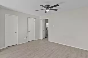 8001 S Loop E, Houston, TX 77012 - Photo 4