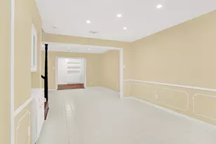 1870 Saxony Ln, Nassau Bay, TX 77058 - Photo 6