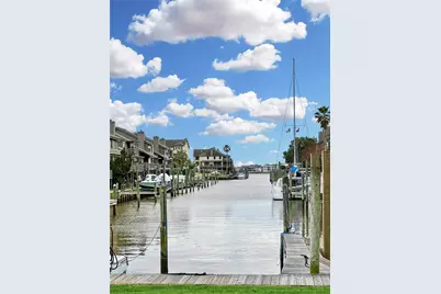 1870 Saxony Lane, Nassau Bay, TX 77058 - Photo 22