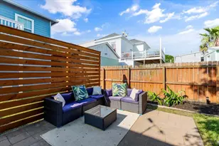 1414 Avenue M, Galveston, TX 77550 - Photo 32