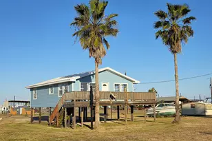 405 Blue Water Blvd, Sargent, TX 77414 - Photo 2
