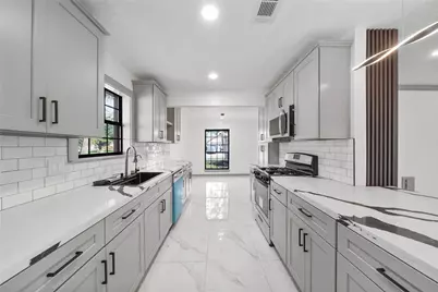 6011 Green Falls Drive, Houston, TX 77088 - Photo 12
