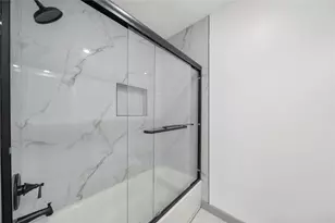 6011 Green Falls Dr, Houston, TX 77088 - Photo 20