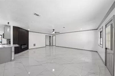 6011 Green Falls Drive, Houston, TX 77088 - Photo 14