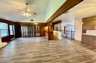 10130 Sageplum Dr, Houston, TX 77089 - Photo 8