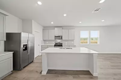 1109 Avenue M, Bay City, TX 77414 - Photo 8