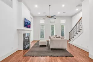 3223 Maxroy St, Houston, TX 77008 - Photo 10