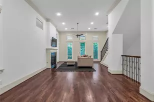 3223 Maxroy St, Houston, TX 77008 - Photo 12