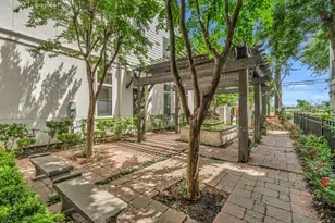 3223 Maxroy St, Houston, TX 77008 - Photo 28