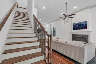 3223 Maxroy St, Houston, TX 77008 - Photo 18