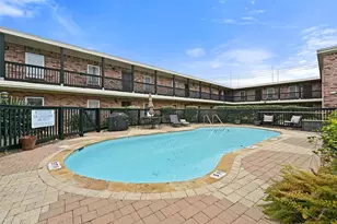 402 Postoffice, Galveston, TX 77550 - Photo 2