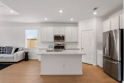 1210 Sugar Drive, Tomball, TX 77375 - Photo 10