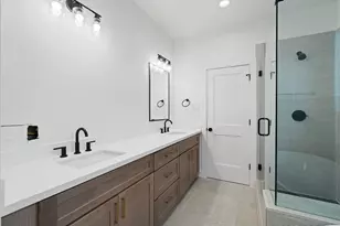 7807 Amelia Rd, Houston, TX 77055 - Photo 16