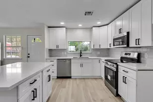 215 Sparkling Water Dr, Huffman, TX 77336 - Photo 12