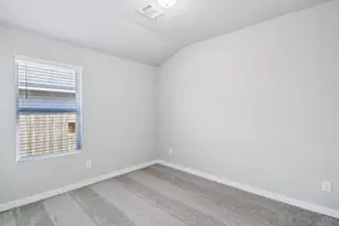 219 Charles Rdg Dr, Conroe, TX 77316 - Photo 14