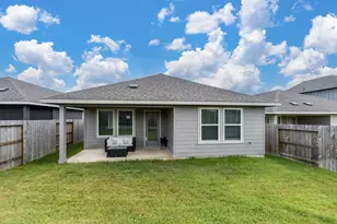 219 Charles Rdg Dr, Conroe, TX 77316 - Photo 4