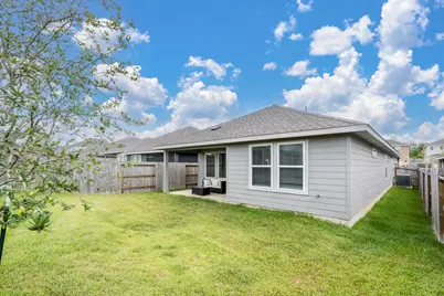 219 Charles Ridge Drive, Conroe, TX 77316 - Photo 18