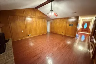 913 Cannan Dr, Angleton, TX 77515 - Photo 32