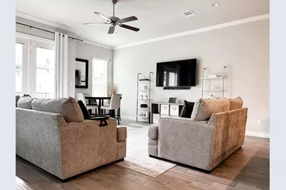 3904 Centre Plains Way, Houston, TX 77043 - Photo 14