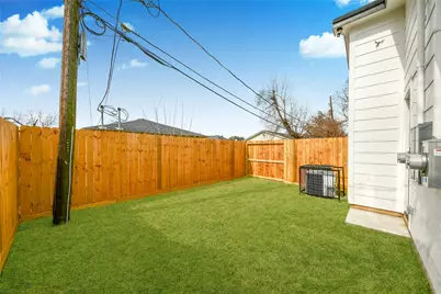 5201 Fairchild Street #B, Houston, TX 77028 - Photo 32