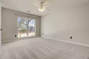 3302 S Bending Oaks Ln, Pearland, TX 77584 - Photo 10