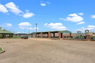 3302 S Bending Oaks Lane, Pearland, TX 77584 - Photo 16