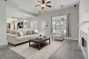 3302 S Bending Oaks Ln, Pearland, TX 77584 - Photo 4