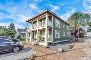 2202 Kane St, Houston, TX 77007 - Photo 2