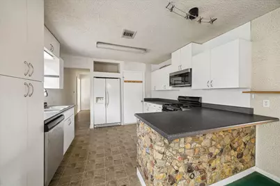 10241 Moorberry Lane, Houston, TX 77043 - Photo 4