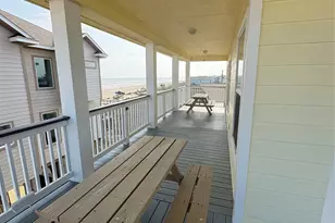 111 Yucca Ave, Surfside Beach, TX 77541 - Photo 4