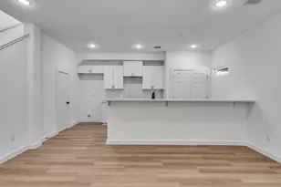 8629 Homewood Ln, Houston, TX 77028 - Photo 6