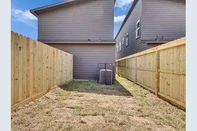 8629 Homewood Lane, Houston, TX 77028 - Photo 18