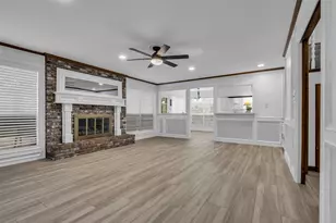 9 Devonshire Dr, Conroe, TX 77304 - Photo 10