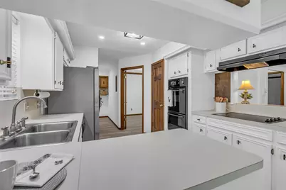 9 Devonshire Drive, Conroe, TX 77304 - Photo 16