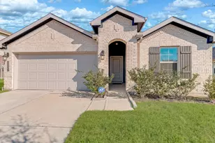 10002 Palm Royal Dr, Baytown, TX 77521 - Photo 2