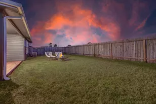 10002 Palm Royal Dr, Baytown, TX 77521 - Photo 24