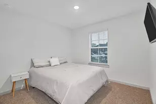 10002 Palm Royal Dr, Baytown, TX 77521 - Photo 16