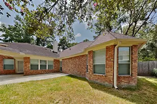 2922 Maple Bend Dr, Houston, TX 77345 - Photo 18